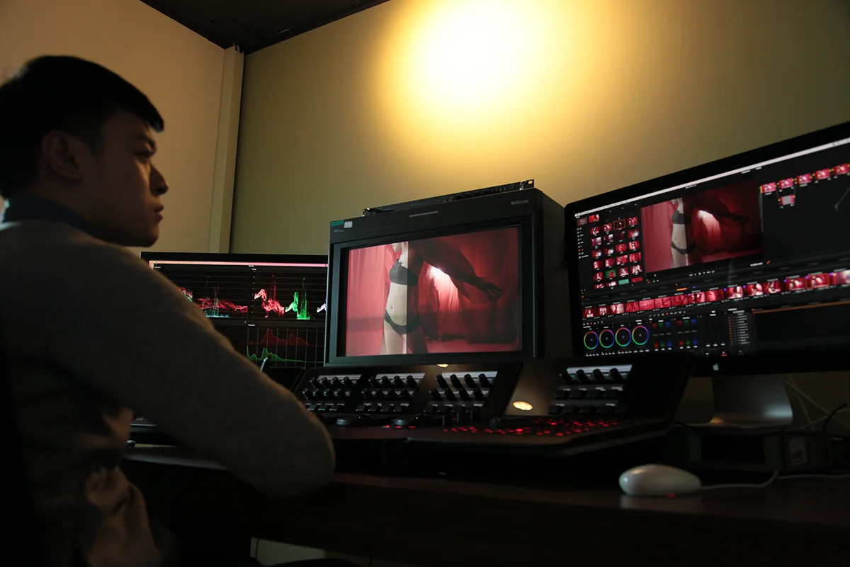 暗网视频后期制作工作室